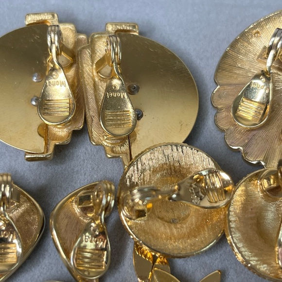 Monet gold tone clip on earrings 9 assorted pairs - Picture 8 of 10